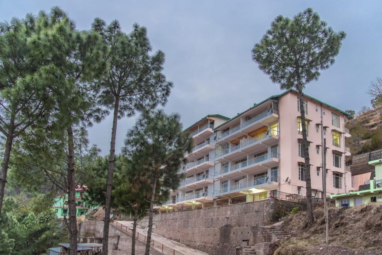 The Western Heights I Serviced Apartments I Pvt Balcony I Lift I Peacefull Area I Family Accomodation I Kasauli I By Exotic Stays Εξωτερικό φωτογραφία