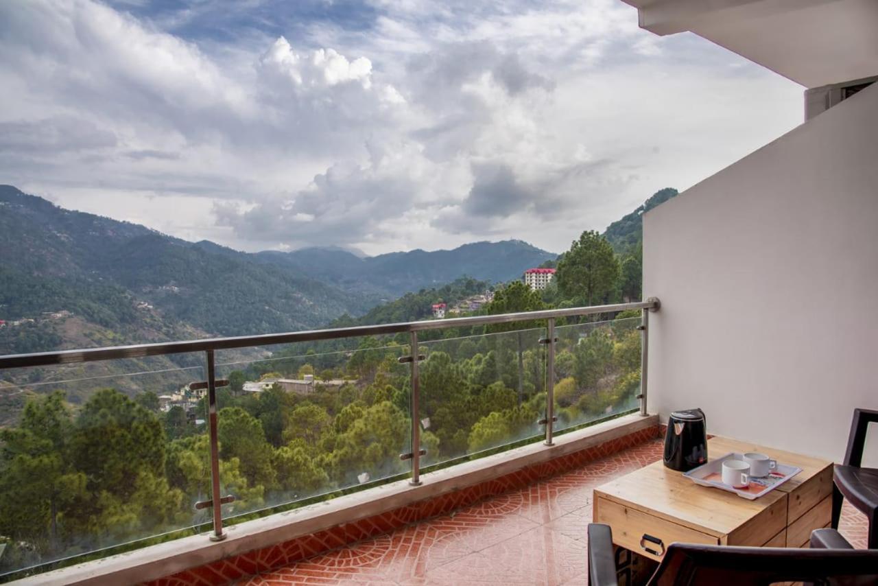 The Western Heights I Serviced Apartments I Pvt Balcony I Lift I Peacefull Area I Family Accomodation I Kasauli I By Exotic Stays Εξωτερικό φωτογραφία