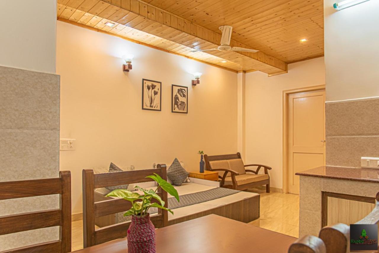 The Western Heights I Serviced Apartments I Pvt Balcony I Lift I Peacefull Area I Family Accomodation I Kasauli I By Exotic Stays Εξωτερικό φωτογραφία