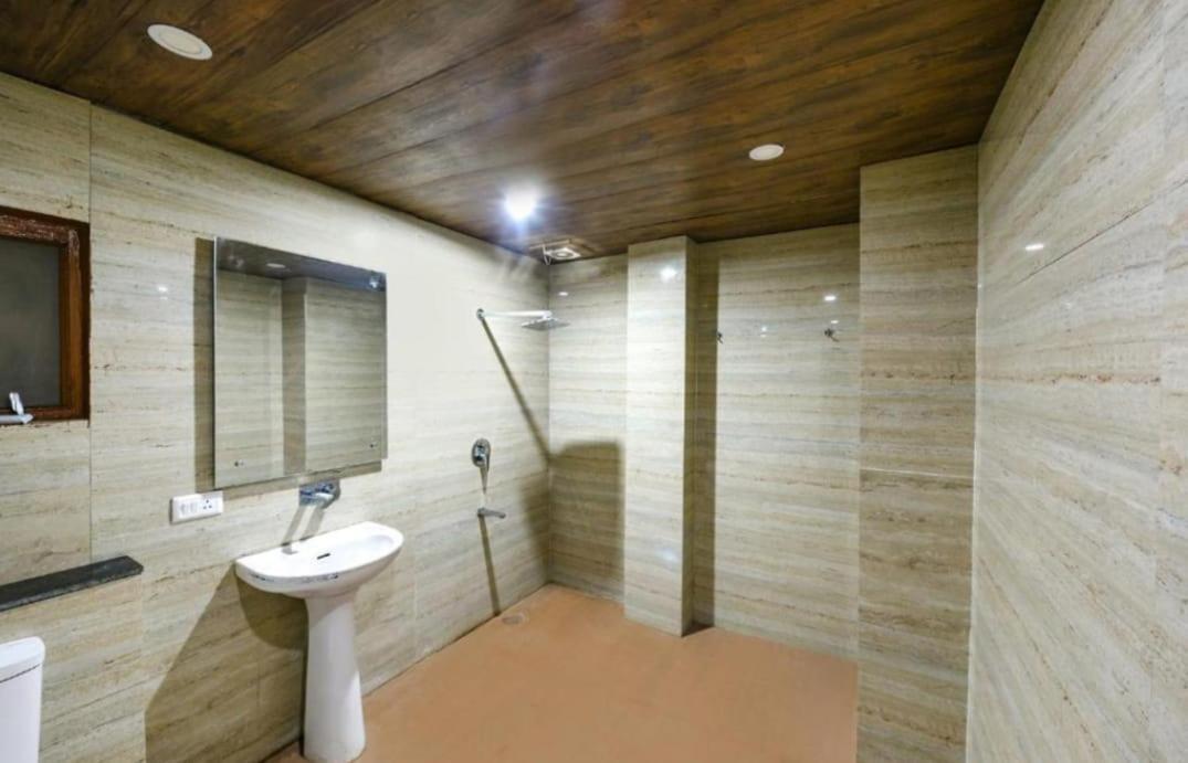 The Western Heights I Serviced Apartments I Pvt Balcony I Lift I Peacefull Area I Family Accomodation I Kasauli I By Exotic Stays Εξωτερικό φωτογραφία